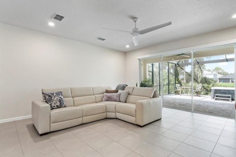 Villa ou maison à vendre à Sanford, Floride: 3 chambres, 266.26 m2 № 1910285 - photo 16