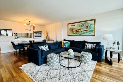 Снять в аренду кондоминиум в Ки-Бискейн, Флорида 2 спальни, 117.06м2, № 1958719 - фото 7