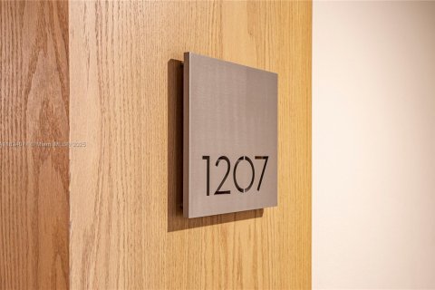 Снять в аренду кондоминиум в Ки-Бискейн, Флорида 2 спальни, 117.06м2, № 1958719 - фото 6