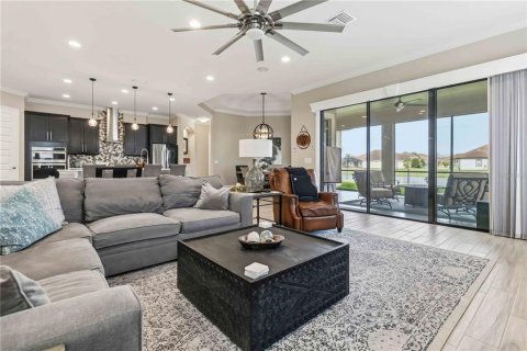 House in Melbourne, Florida 4 bedrooms, 292.55 sq.m. № 2110219 - photo 10