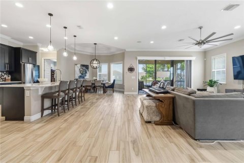 House in Melbourne, Florida 4 bedrooms, 292.55 sq.m. № 2110219 - photo 11