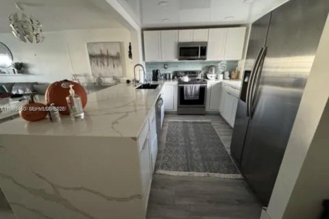 Снять в аренду коммерческую недвижимость в Дания-Бич, Флорида 1 спальня, 110.55м2, № 2025316 - фото 9