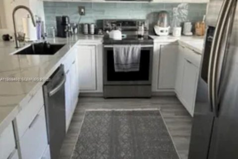 Снять в аренду коммерческую недвижимость в Дания-Бич, Флорида 1 спальня, 110.55м2, № 2025316 - фото 7