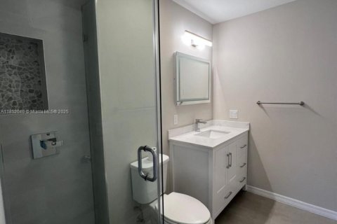 Condo in Fort Lauderdale, Florida, 3 bedrooms  № 1980718 - photo 11