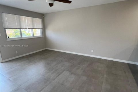 Condo in Fort Lauderdale, Florida, 3 bedrooms  № 1980718 - photo 6