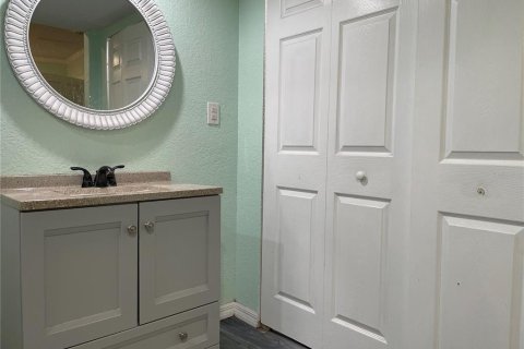 House in Plant City, Florida 3 bedrooms, 111.48 sq.m. № 2166193 - photo 18