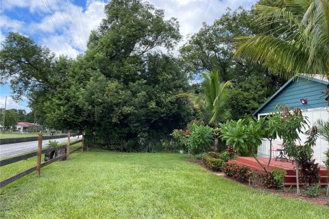 House in Plant City, Florida 3 bedrooms, 111.48 sq.m. № 2166193 - photo 24
