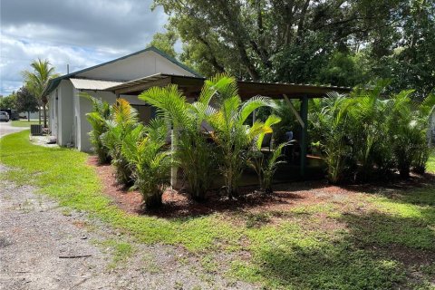 House in Plant City, Florida 3 bedrooms, 111.48 sq.m. № 2166193 - photo 25