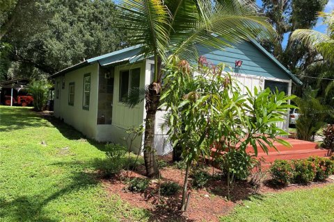 House in Plant City, Florida 3 bedrooms, 111.48 sq.m. № 2166193 - photo 21