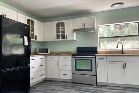 House in Plant City, Florida 3 bedrooms, 111.48 sq.m. № 2166193 - photo 7