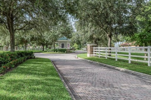 House in Vero Beach, Florida 3 bedrooms, 234.11 sq.m. № 2031423 - photo 26