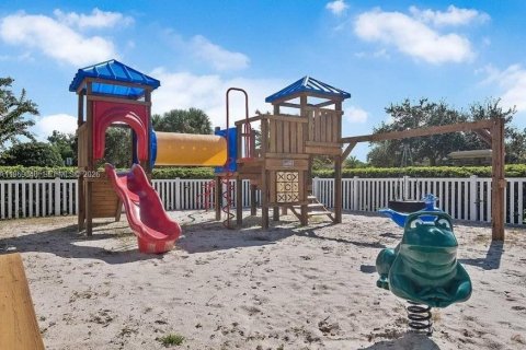 House in Vero Beach, Florida 3 bedrooms, 234.11 sq.m. № 2031423 - photo 30