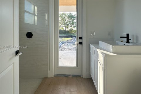 House in Vero Beach, Florida 3 bedrooms, 234.11 sq.m. № 2031423 - photo 23