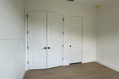 House in Vero Beach, Florida 3 bedrooms, 234.11 sq.m. № 2031423 - photo 21