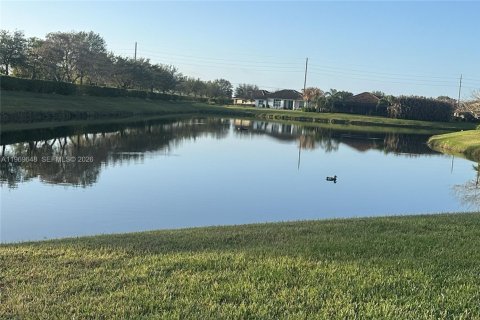 House in Vero Beach, Florida 3 bedrooms, 234.11 sq.m. № 2031423 - photo 7