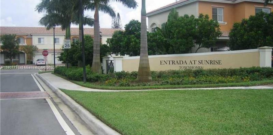 Touwnhouse à Sunrise, Floride 3 chambres, 155.89 m2 № 1964556
