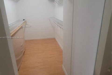 Touwnhouse à louer à Sunrise, Floride: 3 chambres, 155.89 m2 № 1964556 - photo 8