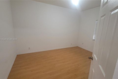 Touwnhouse à louer à Sunrise, Floride: 3 chambres, 155.89 m2 № 1964556 - photo 14