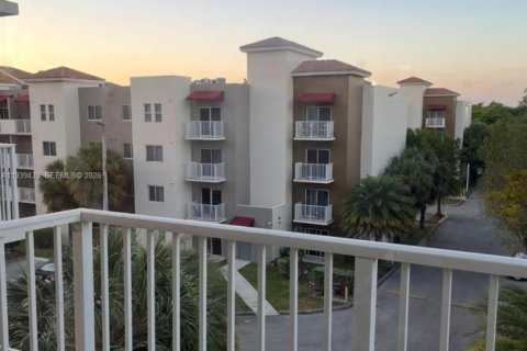 Condominio en alquiler en Cutler Bay, Florida, 1 dormitorio, 58.06 m2 № 1997426 - foto 5