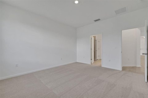 House in Tavares, Florida 4 bedrooms, 163.32 sq.m. № 2388086 - photo 25