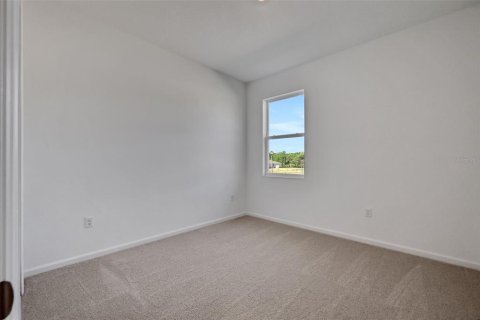 House in Tavares, Florida 4 bedrooms, 163.32 sq.m. № 2388086 - photo 20