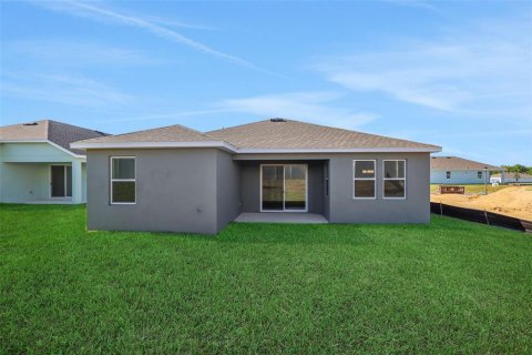 House in Tavares, Florida 4 bedrooms, 163.32 sq.m. № 2388086 - photo 3
