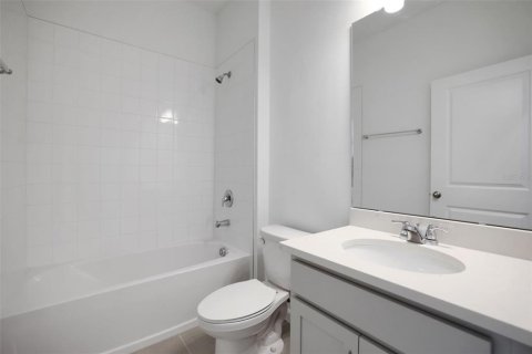 House in Tavares, Florida 4 bedrooms, 163.32 sq.m. № 2388086 - photo 29