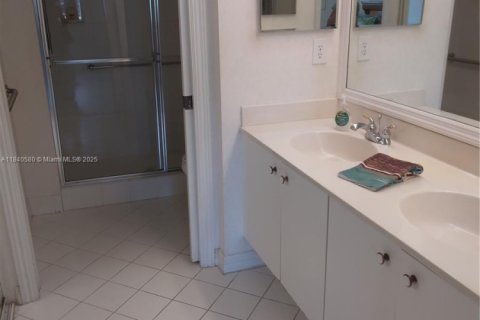 Купить кондоминиум в Тамарак, Флорида 2 спальни, 118.45м2, № 1839698 - фото 12