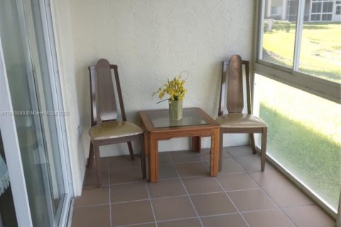 Купить кондоминиум в Тамарак, Флорида 2 спальни, 118.45м2, № 1839698 - фото 16