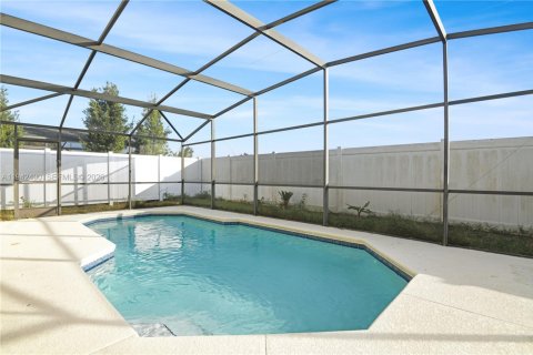 House in Davenport, Florida 5 bedrooms, 173.08 sq.m. № 2001924 - photo 3