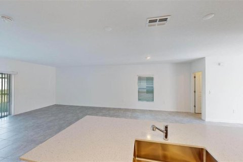 Villa ou maison à vendre à Davenport, Floride: 6 chambres, 190.91 m2 № 1900761 - photo 5