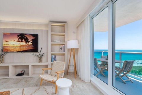 Снять в аренду кондоминиум в Майами-Бич, Флорида 1 спальня, 80.45м2, № 2022957 - фото 13