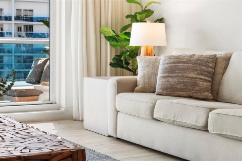 Снять в аренду кондоминиум в Майами-Бич, Флорида 1 спальня, 80.45м2, № 2022957 - фото 11