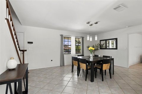 Villa ou maison à vendre à Kissimmee, Floride: 3 chambres, 229.28 m2 № 2419371 - photo 6
