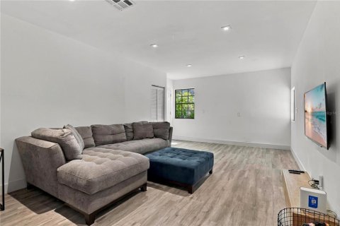 Villa ou maison à vendre à Kissimmee, Floride: 3 chambres, 229.28 m2 № 2419371 - photo 11