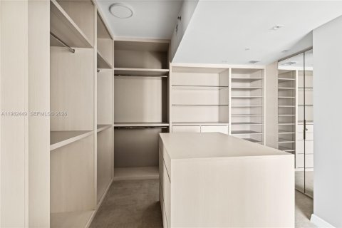 Снять в аренду кондоминиум в Майами, Флорида 3 спальни, 294.5м2, № 2051414 - фото 11