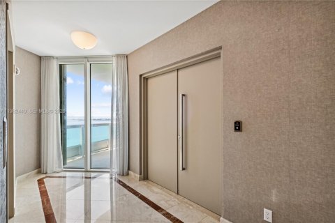 Снять в аренду кондоминиум в Майами, Флорида 3 спальни, 294.5м2, № 2051414 - фото 5