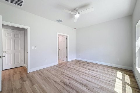 Commercial property in Homosassa, Florida 6 bedrooms, 335.38 sq.m. № 1901521 - photo 25