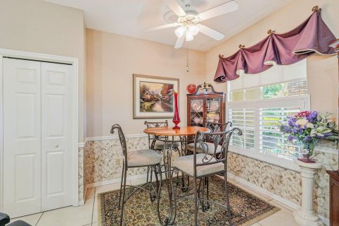 Condominio en venta en Plant City, Florida, 3 dormitorios, 198.07 m2 № 2095271 - foto 12
