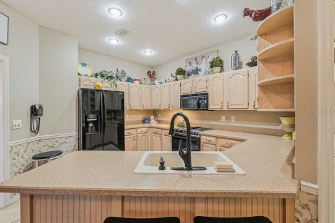 Condominio en venta en Plant City, Florida, 3 dormitorios, 198.07 m2 № 2095271 - foto 7