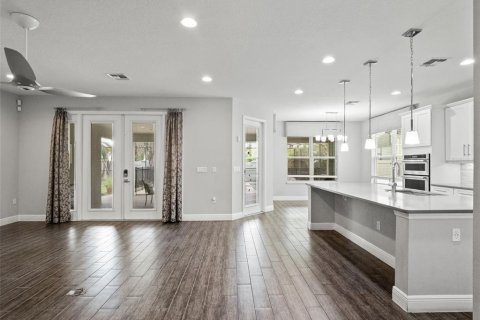 Villa ou maison à vendre à Orlando, Floride: 4 chambres, 255.3 m2 № 2388955 - photo 7