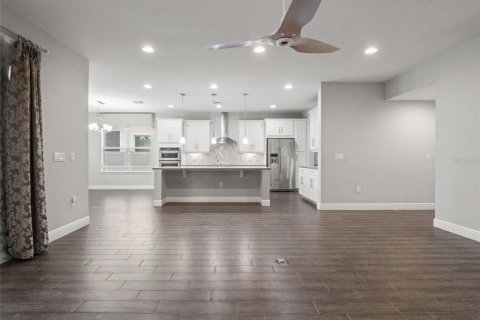 Villa ou maison à vendre à Orlando, Floride: 4 chambres, 255.3 m2 № 2388955 - photo 9