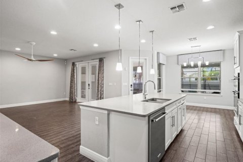 Villa ou maison à vendre à Orlando, Floride: 4 chambres, 255.3 m2 № 2388955 - photo 19