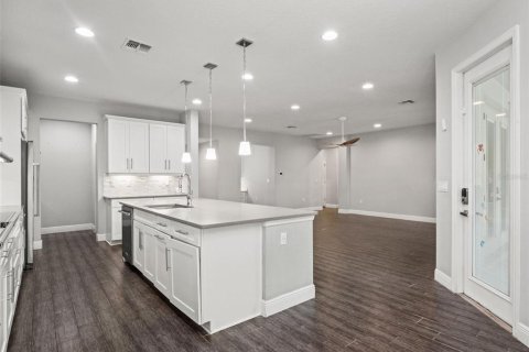 Villa ou maison à vendre à Orlando, Floride: 4 chambres, 255.3 m2 № 2388955 - photo 17