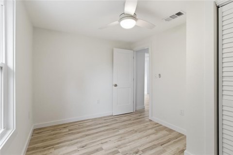 House in Gulfport, Florida 2 bedrooms, 61.5 sq.m. № 2117207 - photo 23
