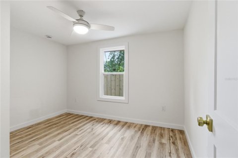 House in Gulfport, Florida 2 bedrooms, 61.5 sq.m. № 2117207 - photo 22