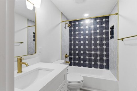 House in Gulfport, Florida 2 bedrooms, 61.5 sq.m. № 2117207 - photo 13