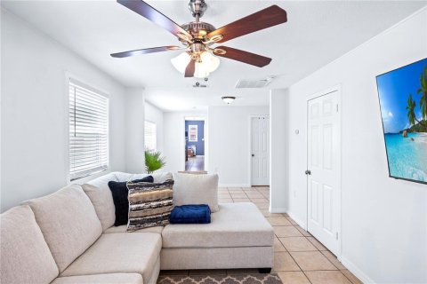 Casa en venta en Saint Petersburg, Florida, 3 dormitorios, 113.99 m2 № 1906676 - foto 8
