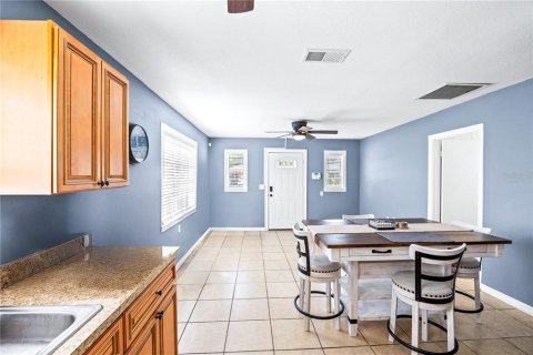 Casa en venta en Saint Petersburg, Florida, 3 dormitorios, 113.99 m2 № 1906676 - foto 5