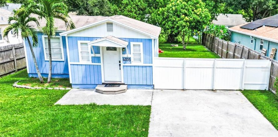 Casa en Saint Petersburg, Florida 3 dormitorios, 113.99 m2 № 1906676